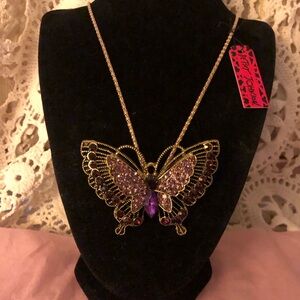 NWT Elegant Betsey Johnson Butterfly Pendant Necklace